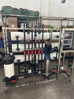Buon prezzo Sistema di filtrazione dell'acqua per impianti di osmosi inversa a 5 fasi 1000-10000 galloni al giorno in linea