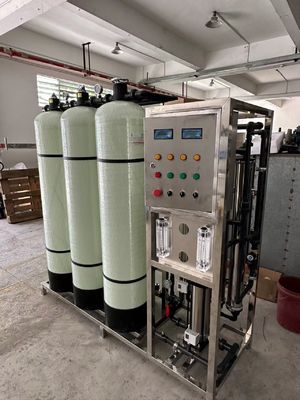 Buon prezzo 1000 litri all'ora Sistema RO commerciale Macchina per l'acqua portatile 220V/380V in linea
